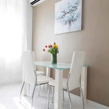 Dreams Apartment