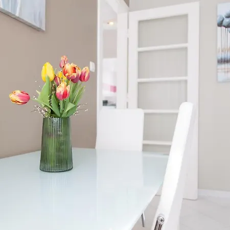 Dreams Apartment *